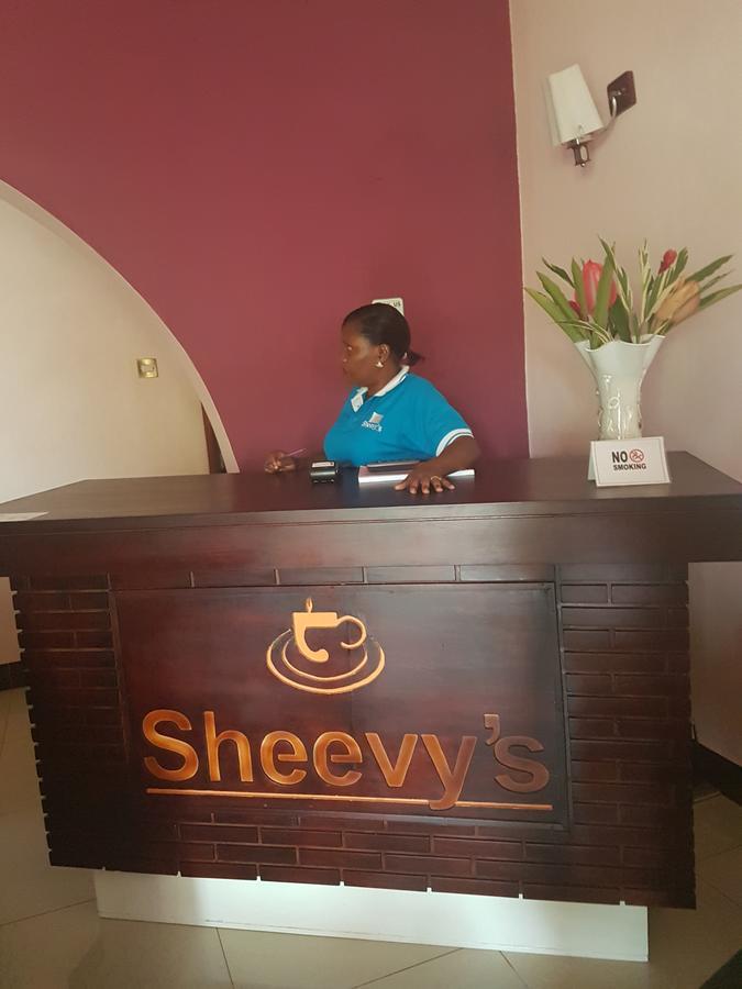 Sheevy"S Bed N Breakfast Fort Portal Esterno foto